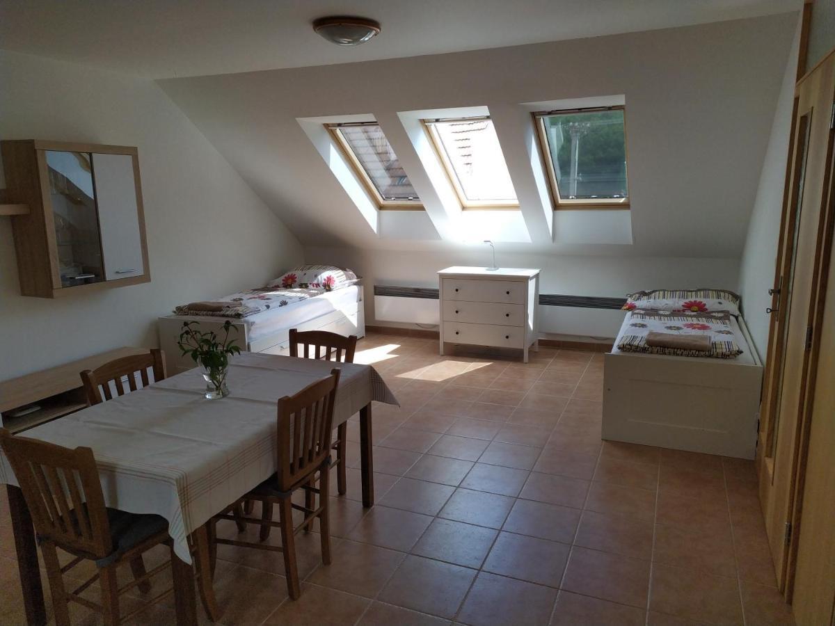 Apartment Koprivovi Nemcicky  Luaran gambar